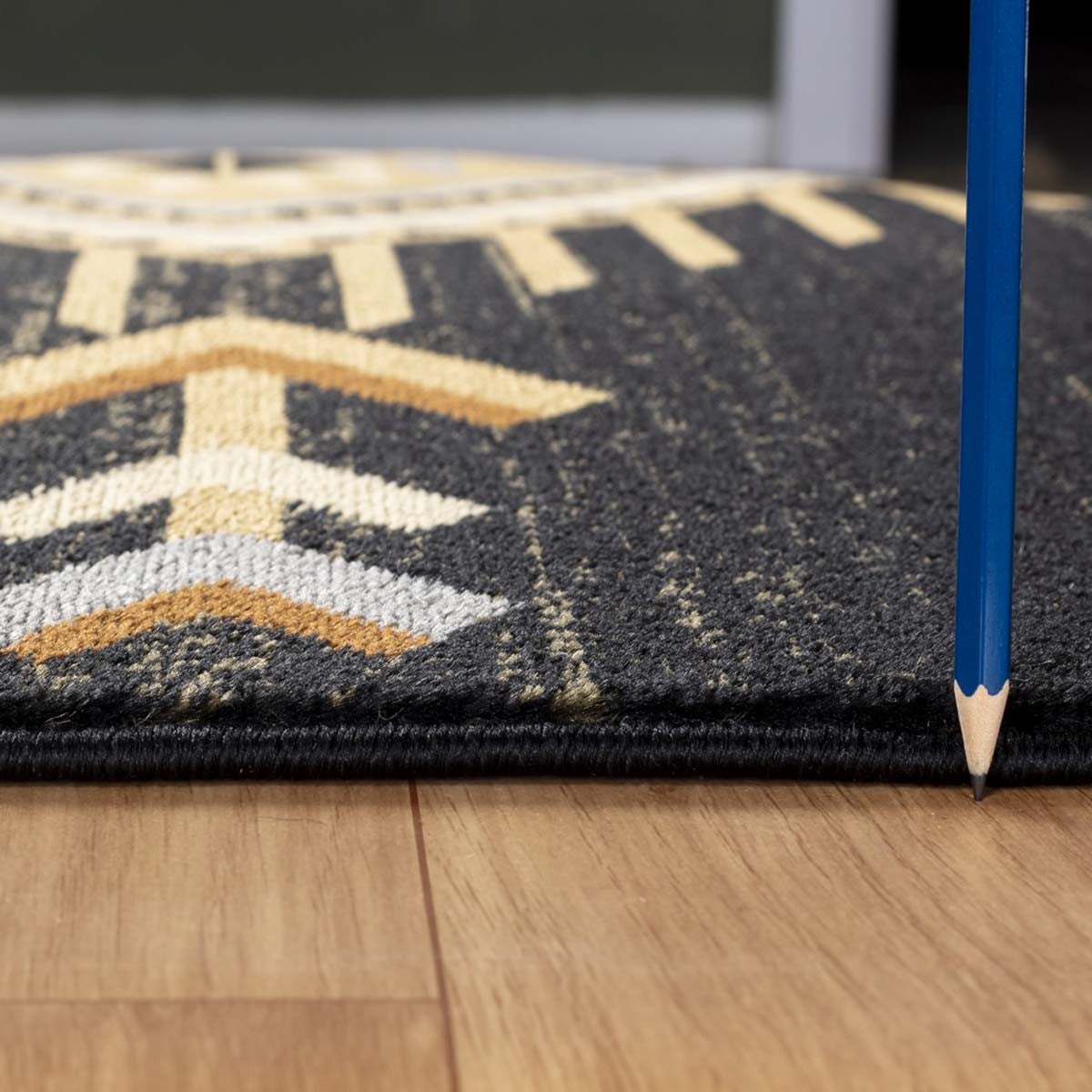 Gold Rush Diamond Black Rug Collection