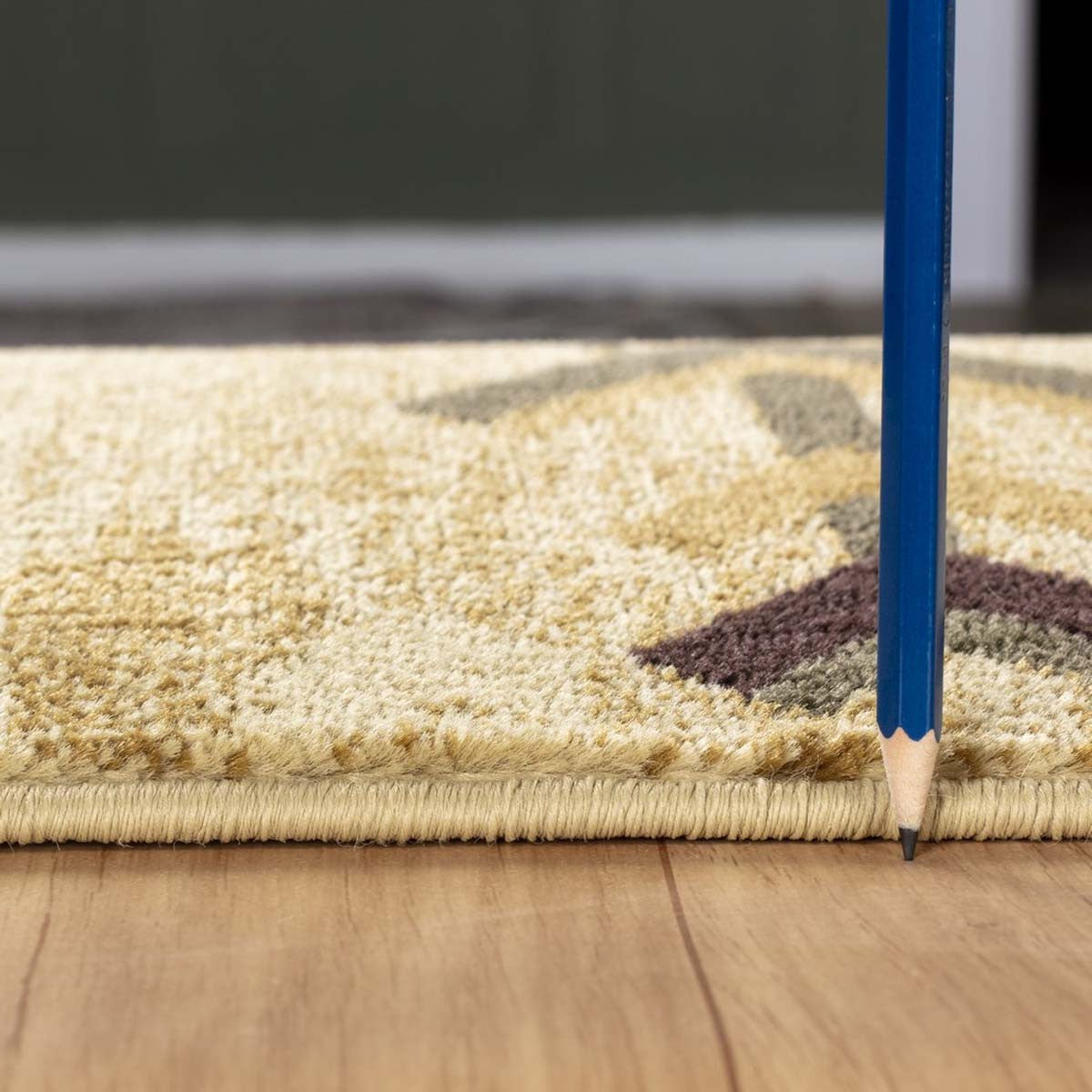 Gold Rush Diamond Cream Rug Collection