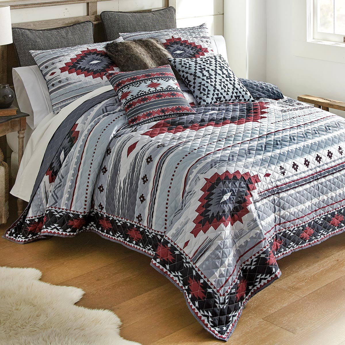 Crimson Ridge Quilt Bed Set - King - CLEARANCE