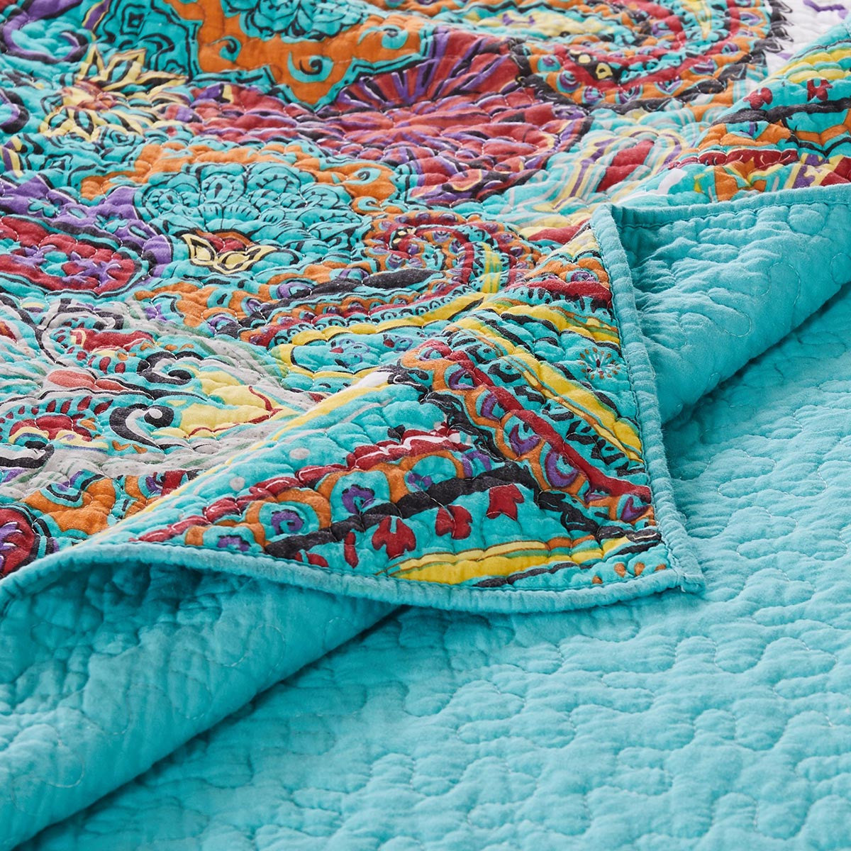 Paisley Brilliance Quilt Bedding Collection