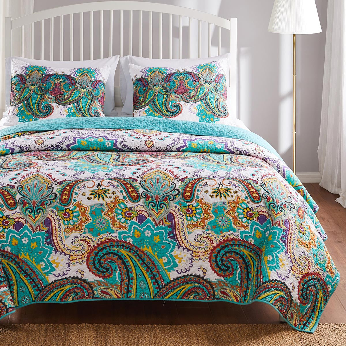 Paisley Brilliance Quilt Bedding Collection