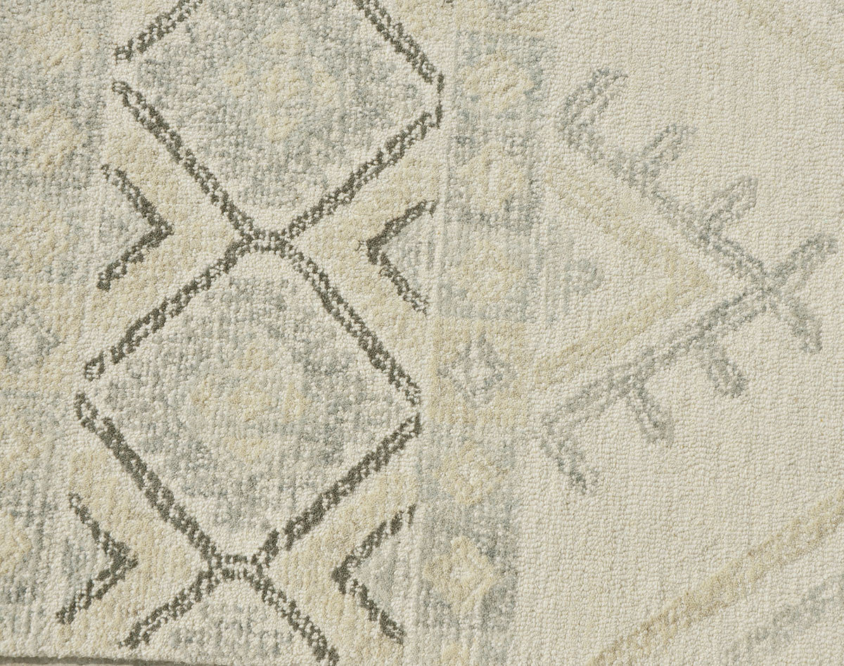 Creamy Sands Rug Collection