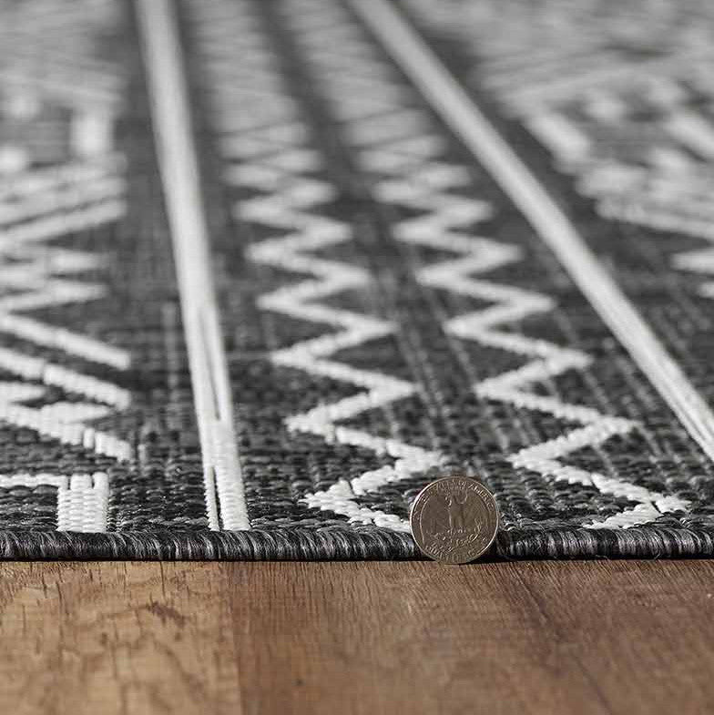 Chandler Black Indoor/Outdoor Rug - 8 Ft. Round - OUT OF STOCK UNTIL 09/18/2026