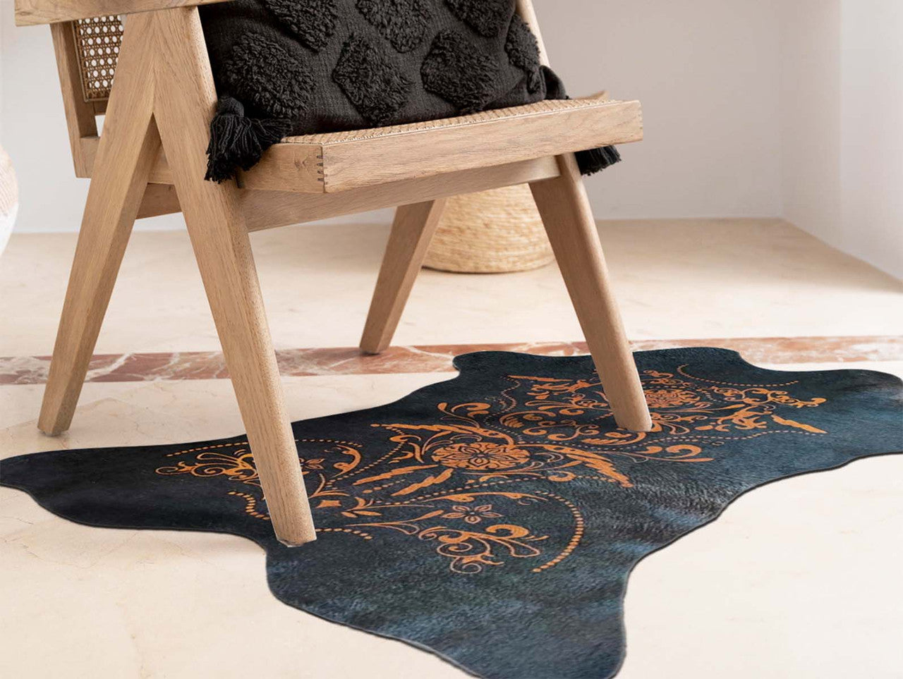 Victorian Filigree Black Mini Cowhide Rug