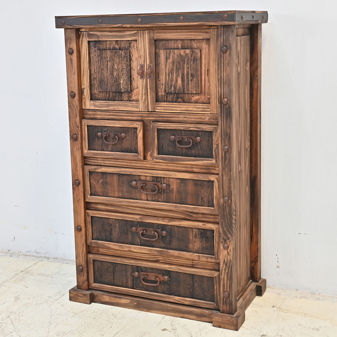 Ridgeview Chest of Drawers