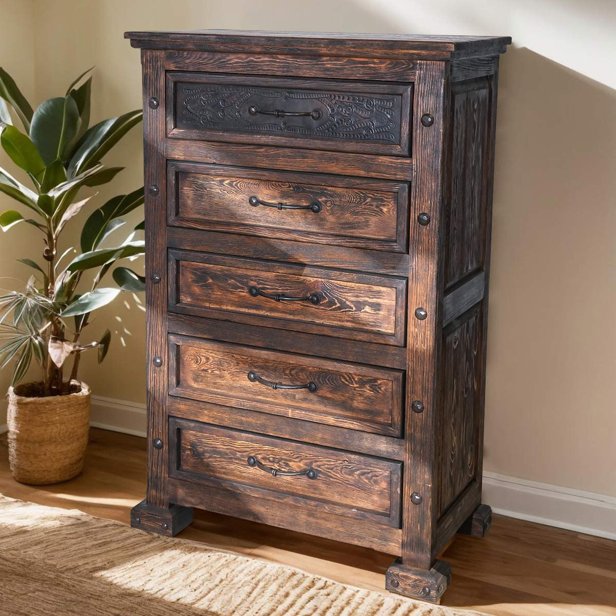 Regal Chest