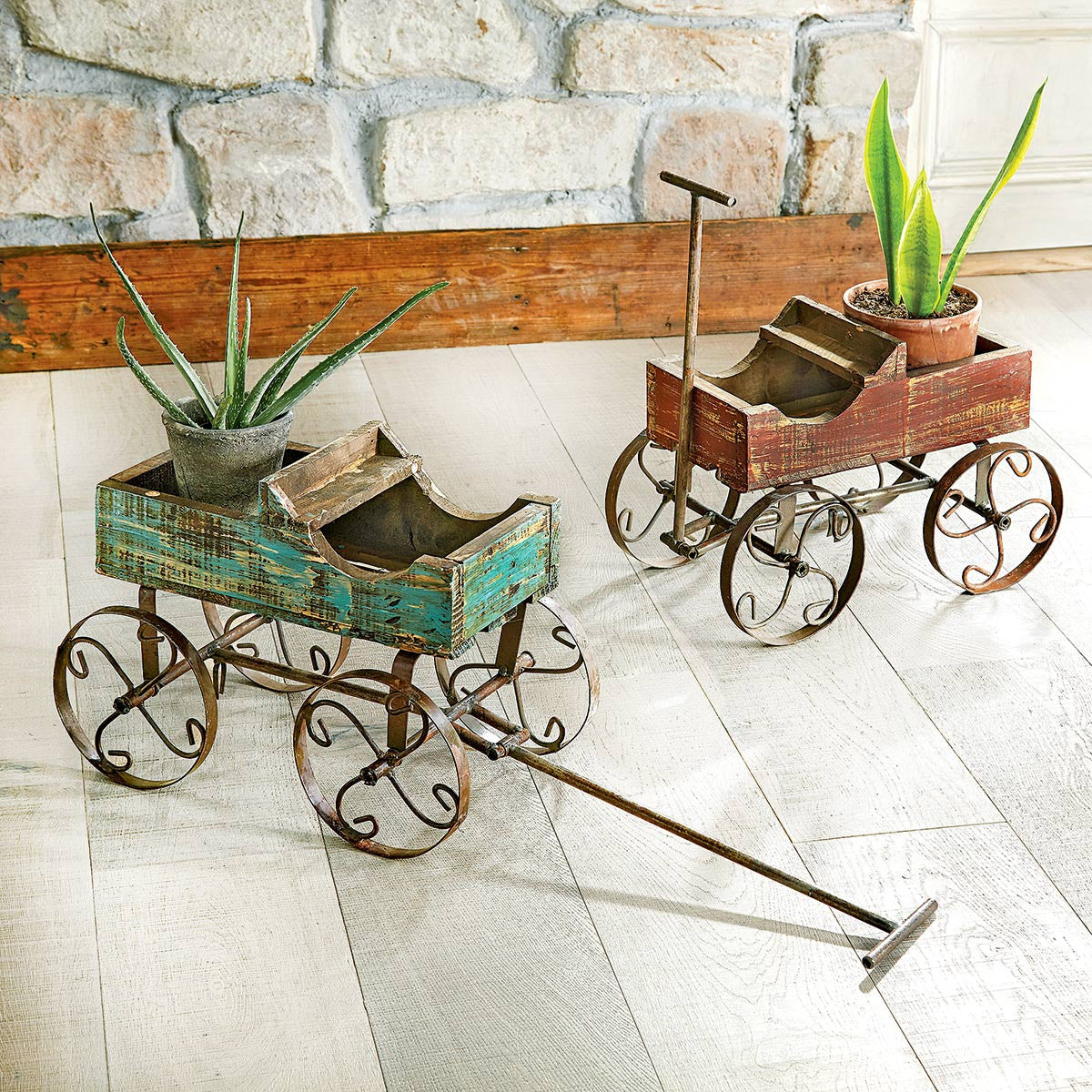Western Wagon Planter - Turquoise