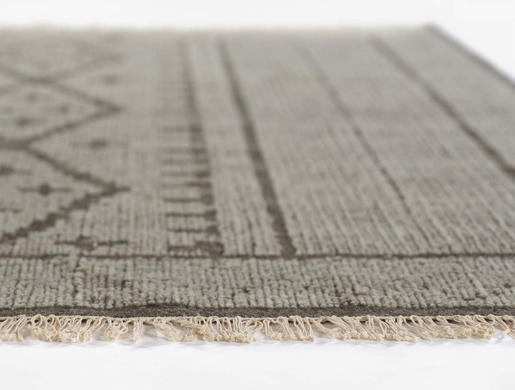 Southwest Charm Tan Fringed Rug - 8 x 10