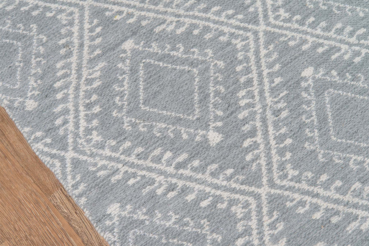 Dusty Gray Western Indoor/Outdoor Rug Collection