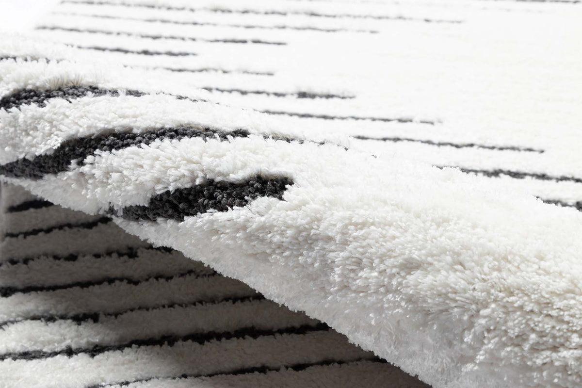 Canyon Diamonds Rug Collection
