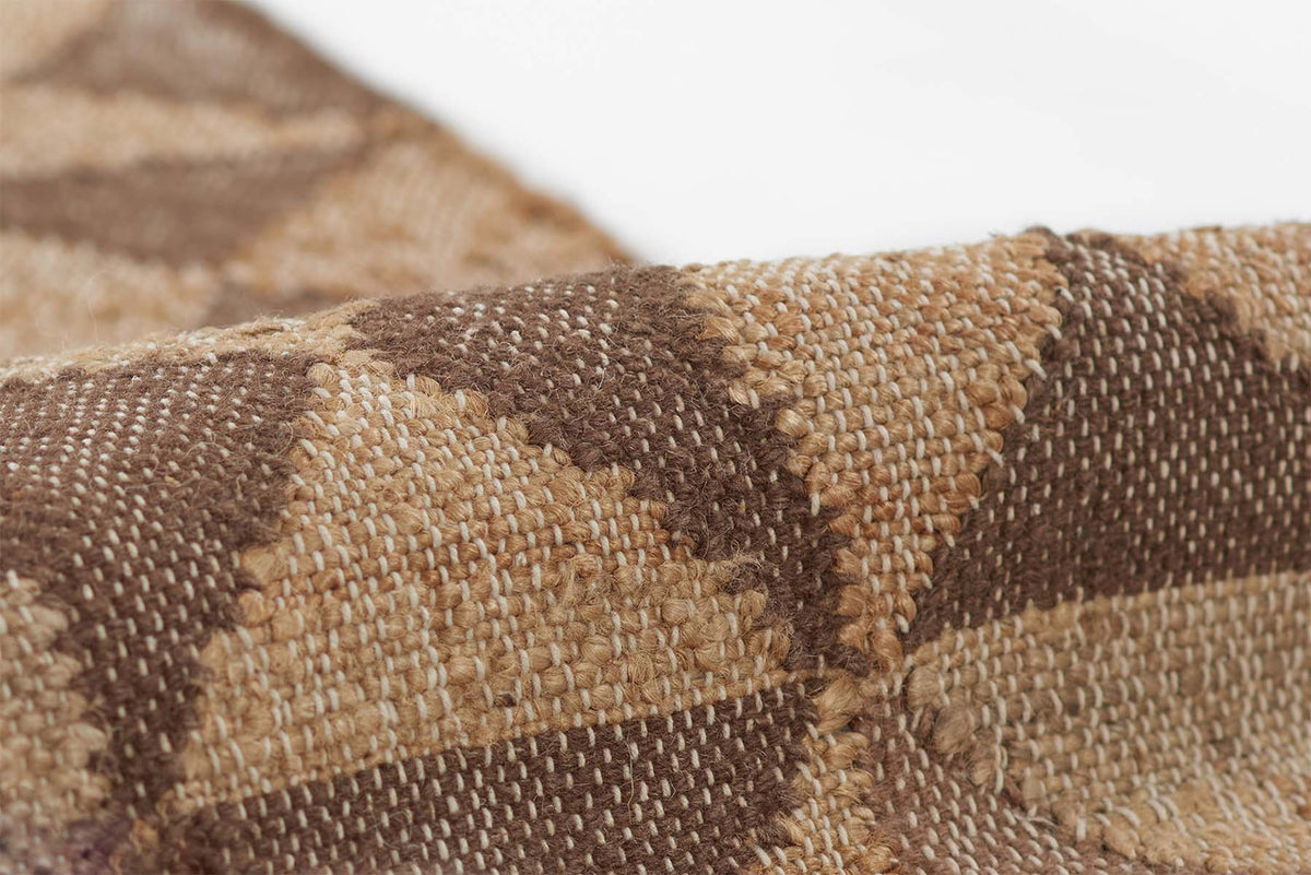 Sandstorm Triangles Rug Collection