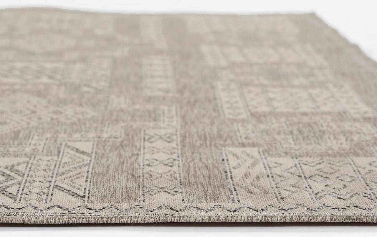 Navajo Tan Indoor/Outdoor Rug - 4 x 6