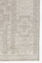 Navajo Tan Indoor/Outdoor Rug - 5 x 7