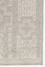Navajo Tan Indoor/Outdoor Rug - 7 x 9