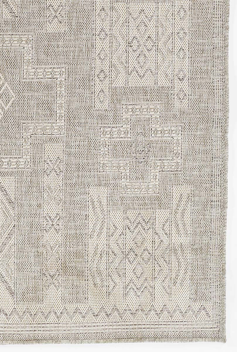 Navajo Tan Indoor/Outdoor Rug - 7 x 9