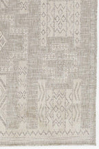 Navajo Tan Indoor/Outdoor Rug - 8 x 10