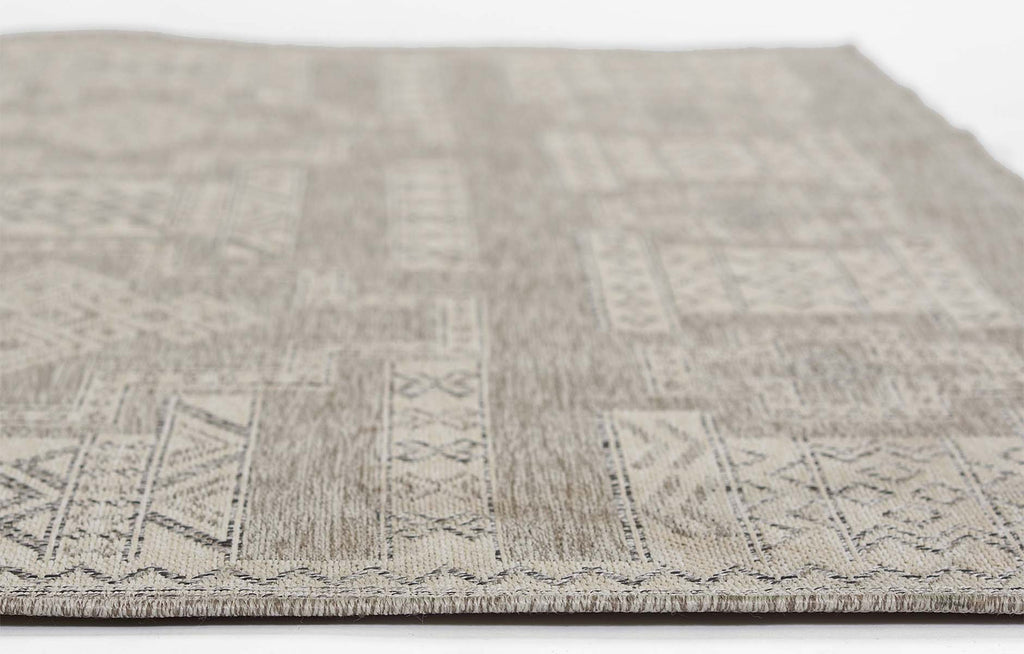 Navajo Tan Indoor/Outdoor Rug - 9 x 12