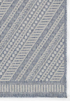 Bluebird Winds Indoor/Outdoor Rug - 7 x 9