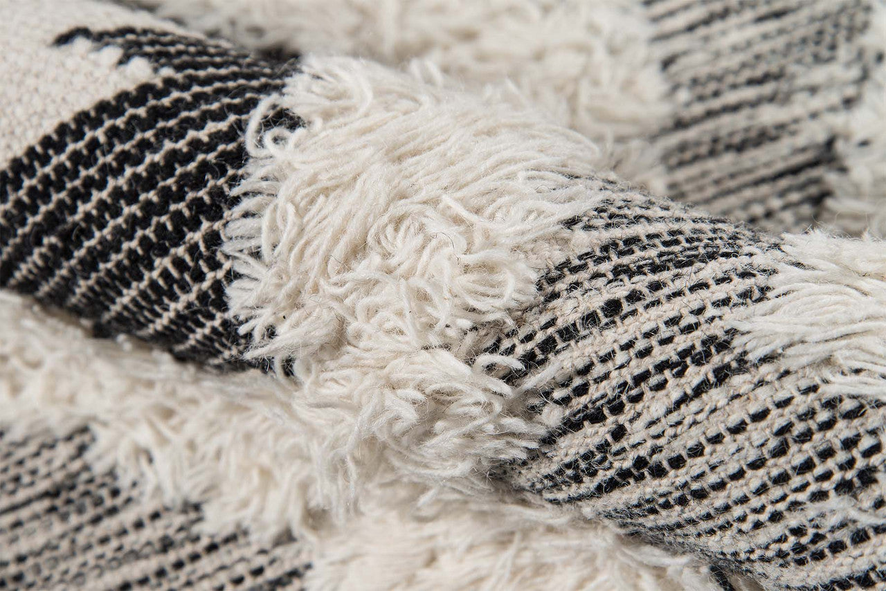 Triangle Tribeca Rug - 5 x 7