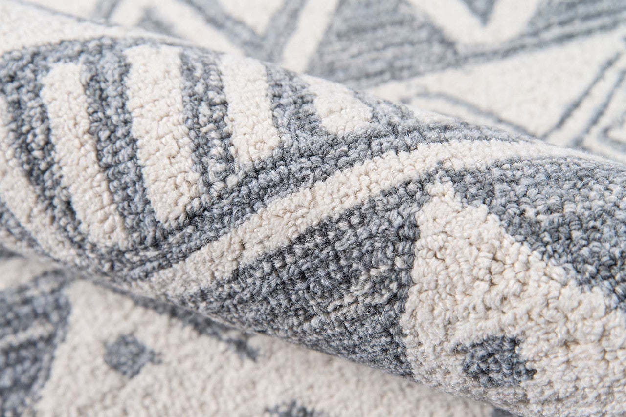 Urban Frontier Diamond Rug - 2 x 3