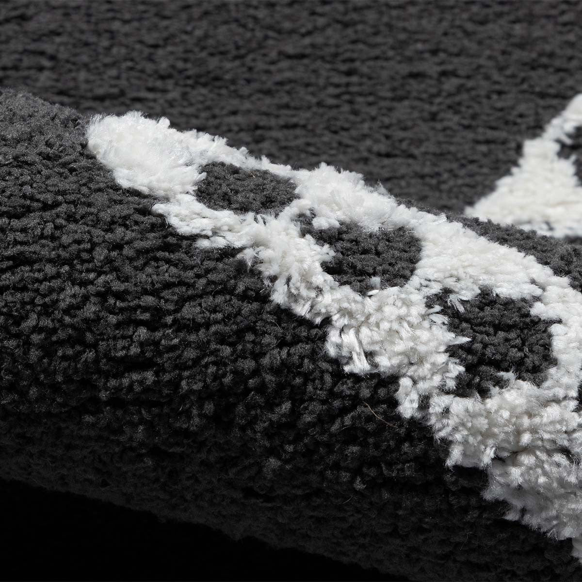 Triple Diamond Black Rug Collection