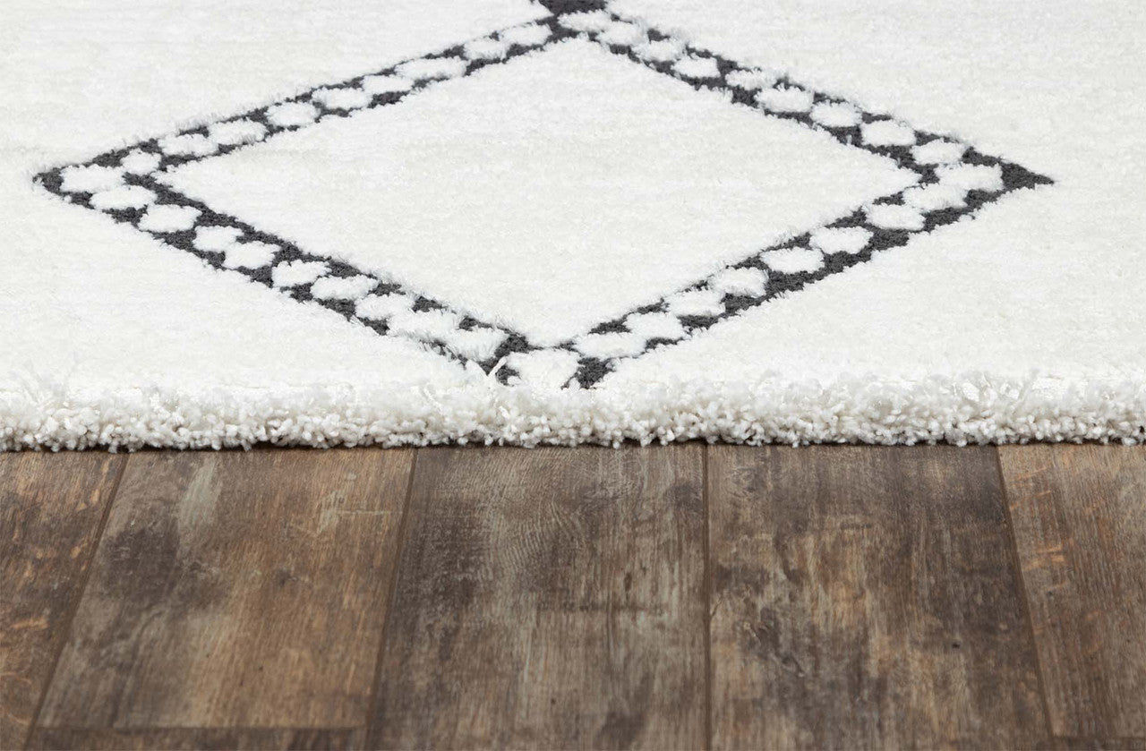Triple Diamond Ivory Rug - 5 x 7