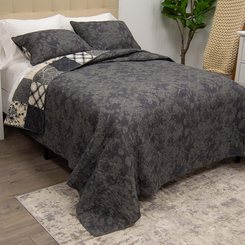 Dark Prairie Quilt Bed Set - King