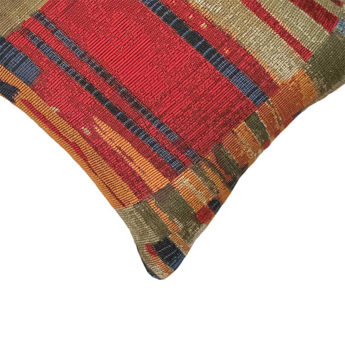 Corazon Oblong Accent Pillow
