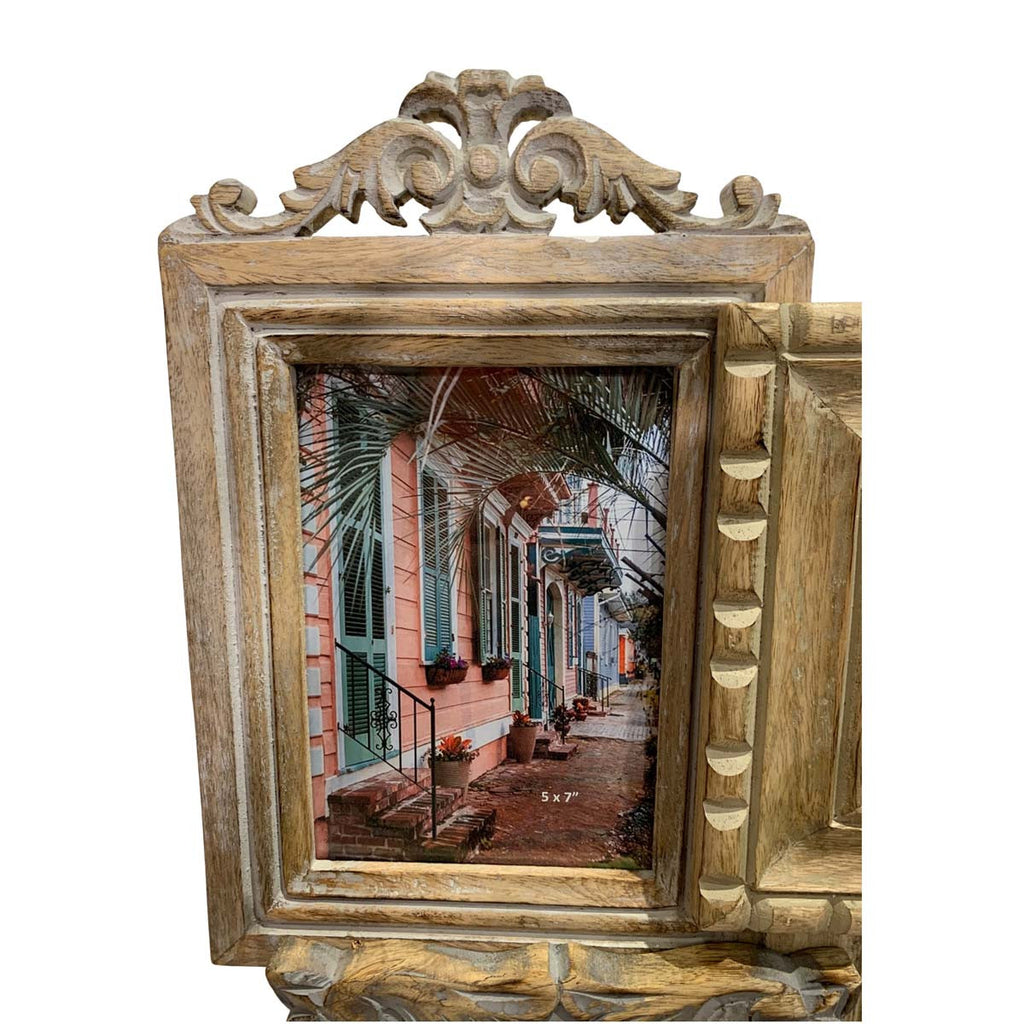 Vintage 6-Photo Wall Frame