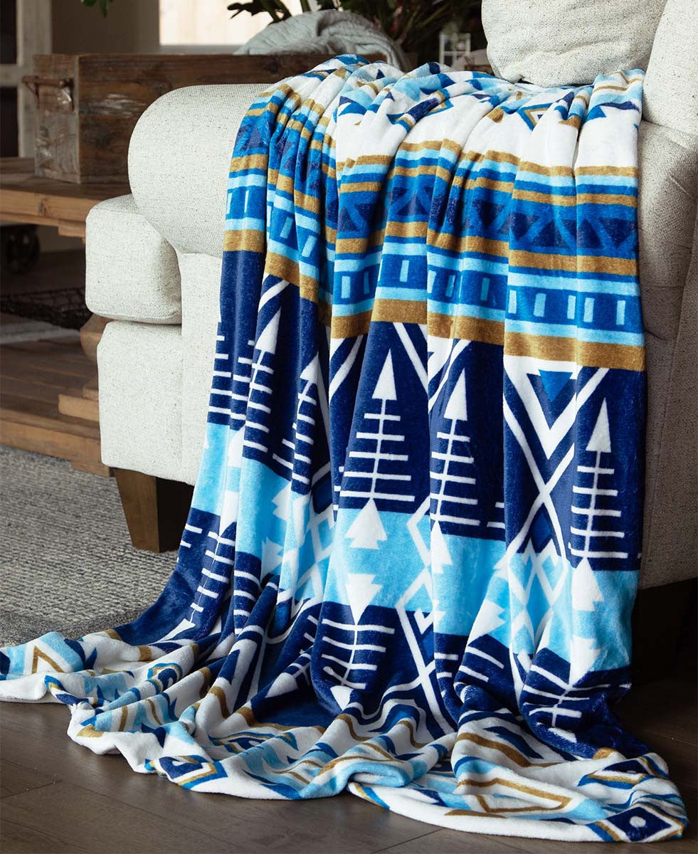 Diamond Sky Plush Throw - OUT OF STOCK UNTIL 07/03/2026
