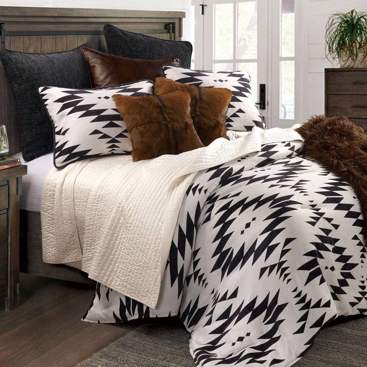 White Satin Quilt - King - OVERSTOCK