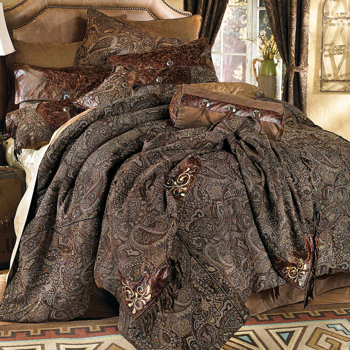 Western Paisley Beaumont Bed Set - Queen