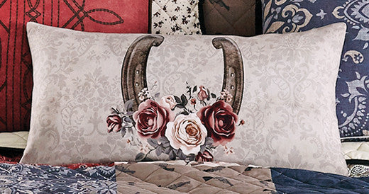 Floral Horseshoe - OUT OF STOCK UNTIL 08/05/2026