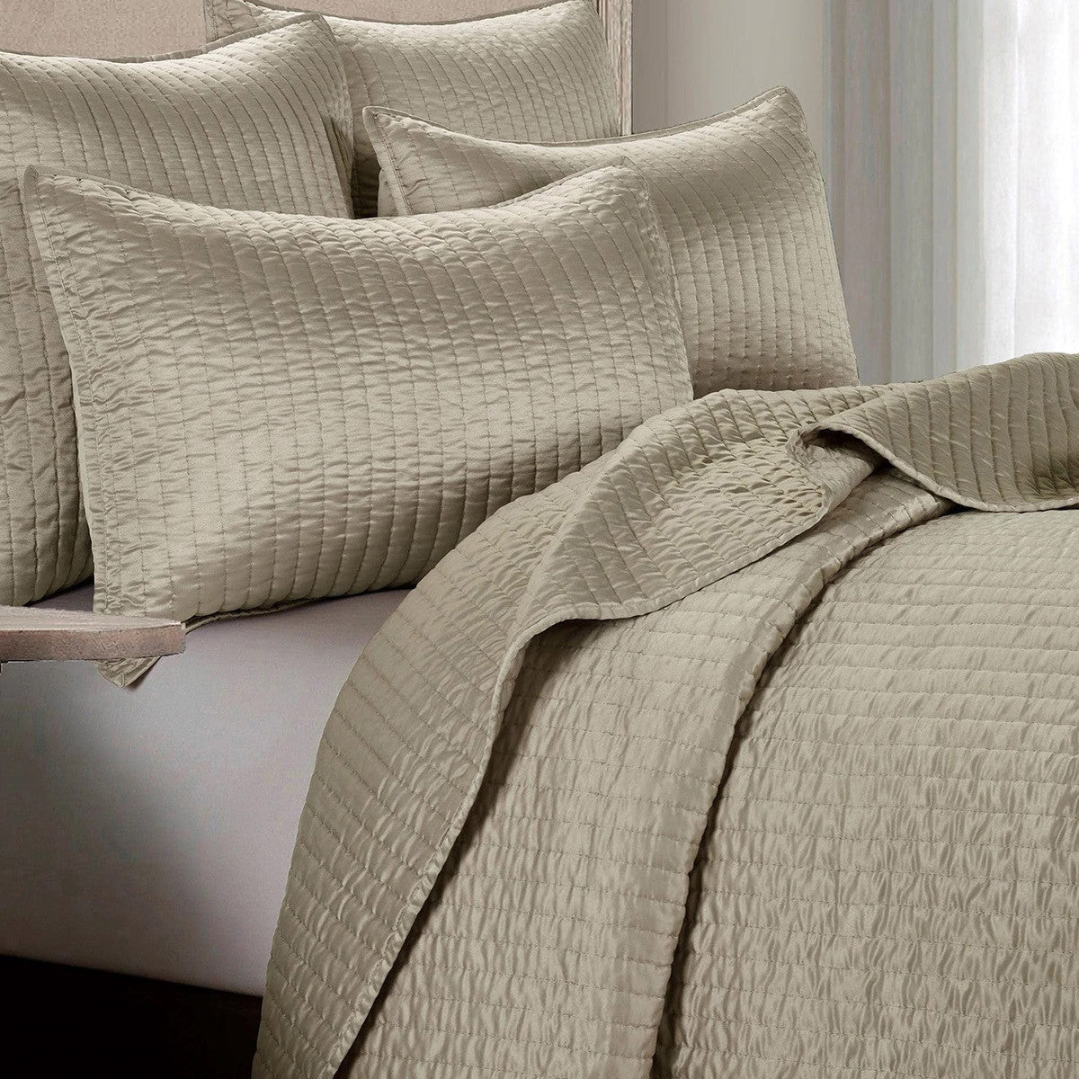 Beige Satin Quilt Bed Set - Twin