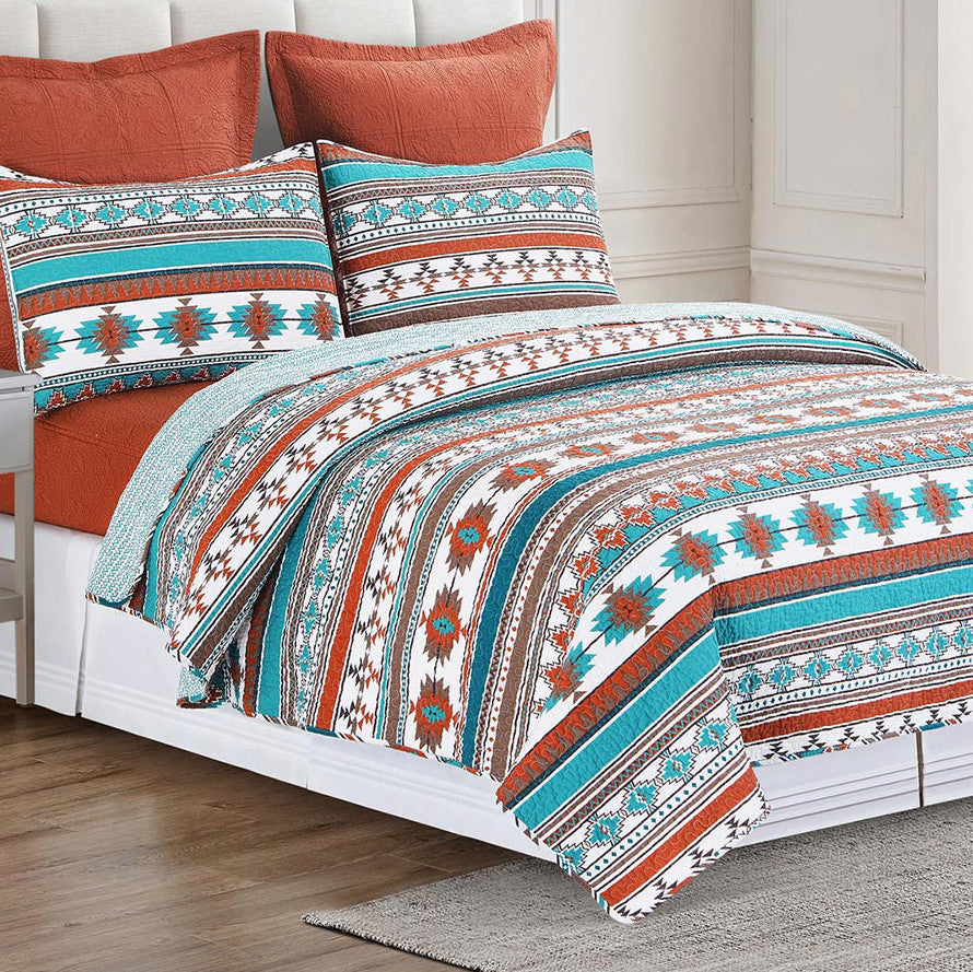Turquoise Mirage Quilt Bed Set - Full/Queen