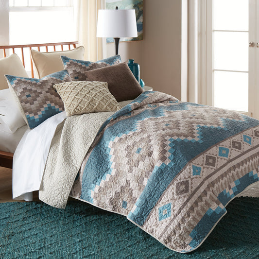 Turquoise Vista Quilt Bedding Collection