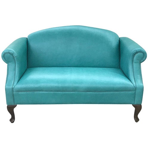 Nuevo Azul Contemporary Leather Settee
