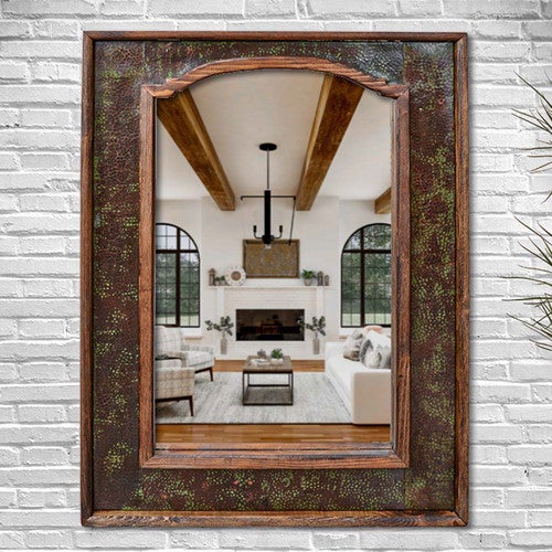 Capitel Mirror