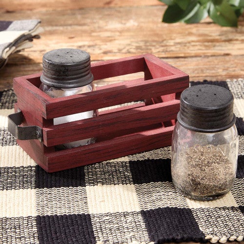 Rustic Farm Salt & Pepper Shaker Set