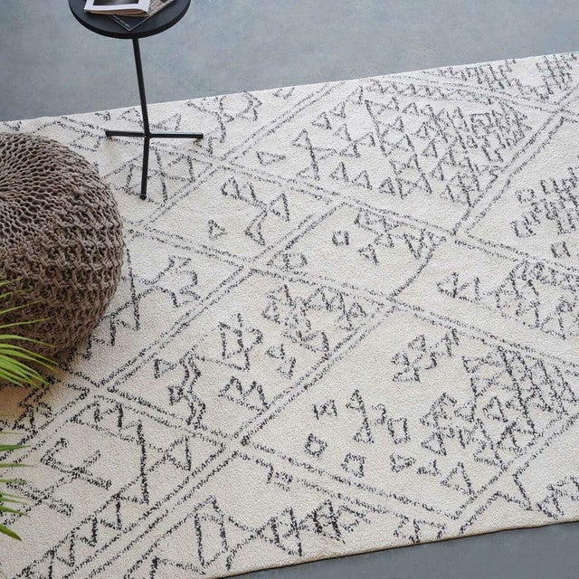 Ivory Tepee Fringed Rug - 5 x 8 - OUT OF STOCK UNTIL 12/17/2025